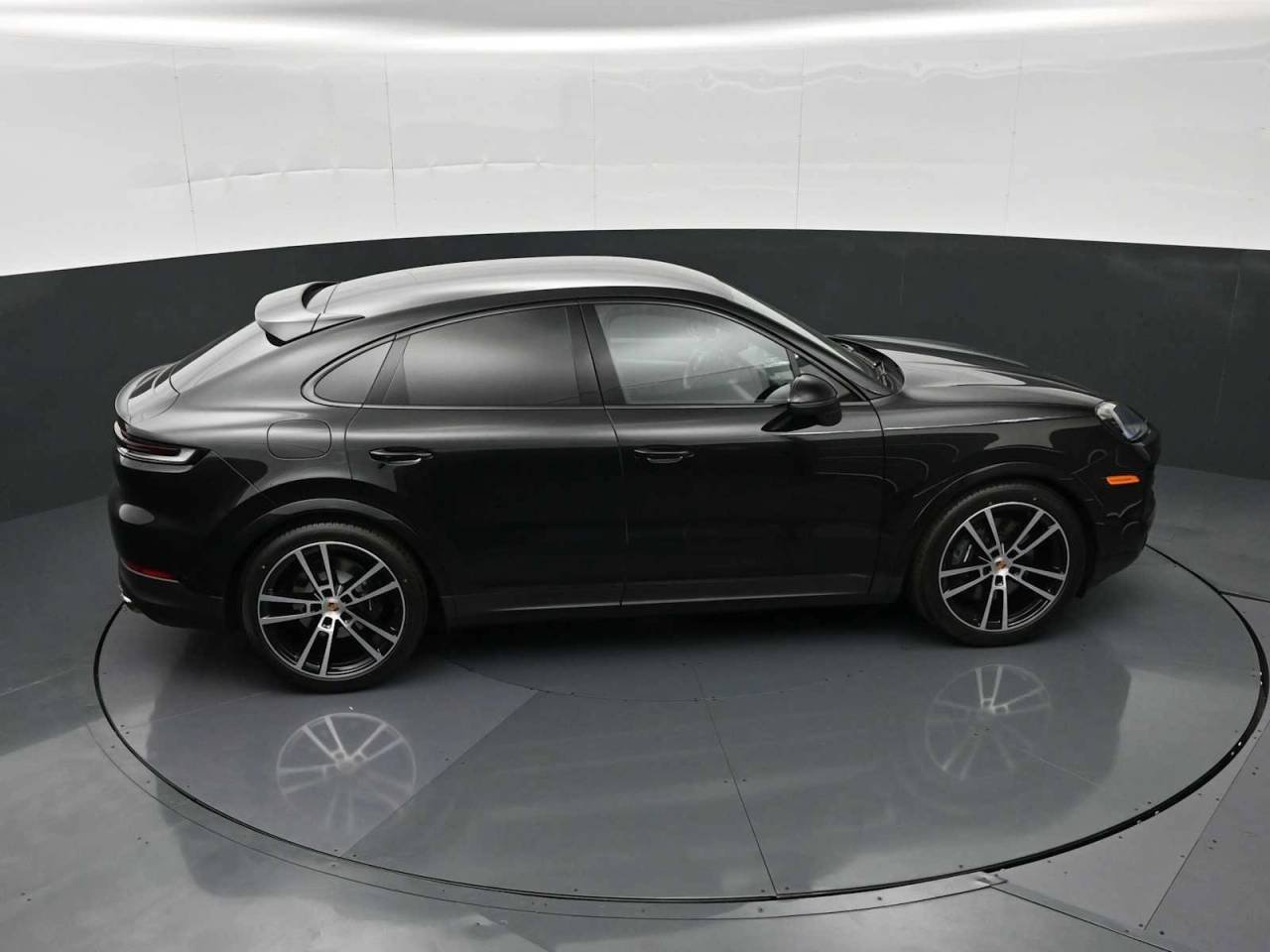 New 2026 Chromite Black Metallic Porsche Coupe image 37