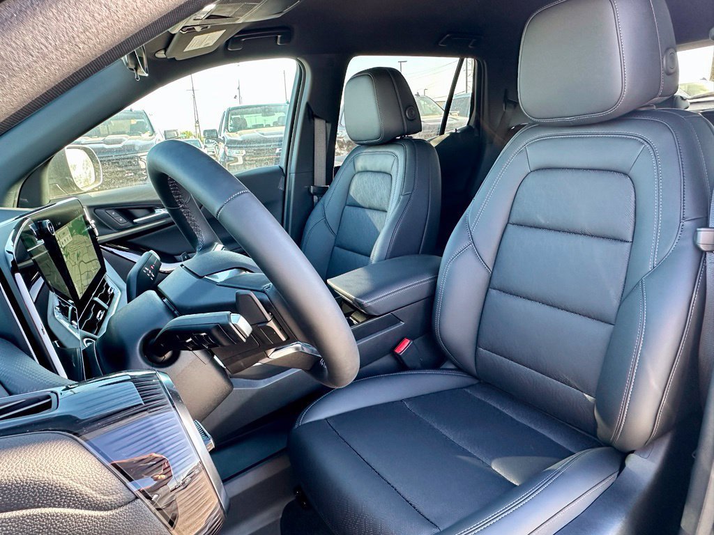2027 Chevrolet Equinox LT - Photo 14