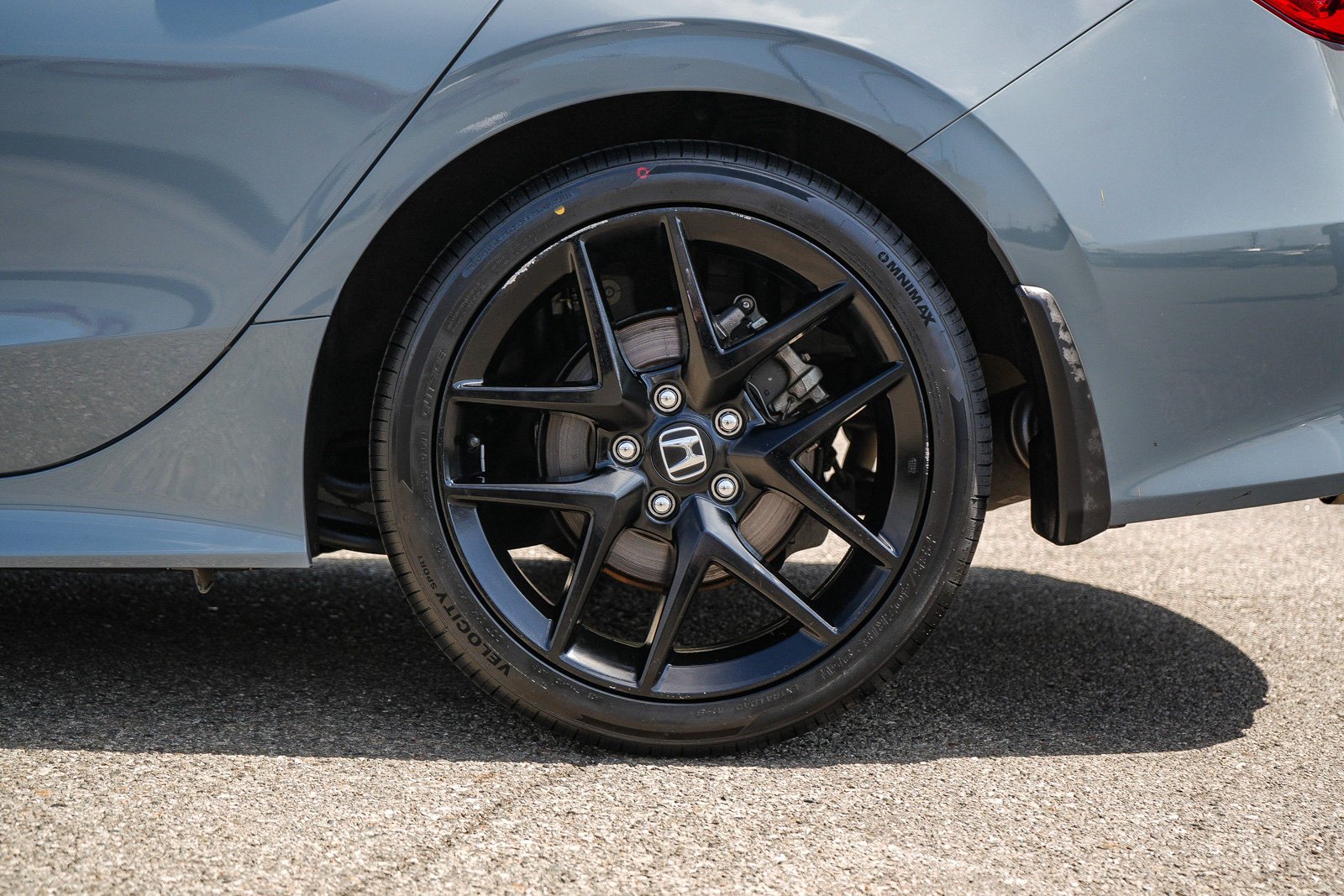 Used 2023 SONIC GRAY PRL Honda 4DR MT image 9