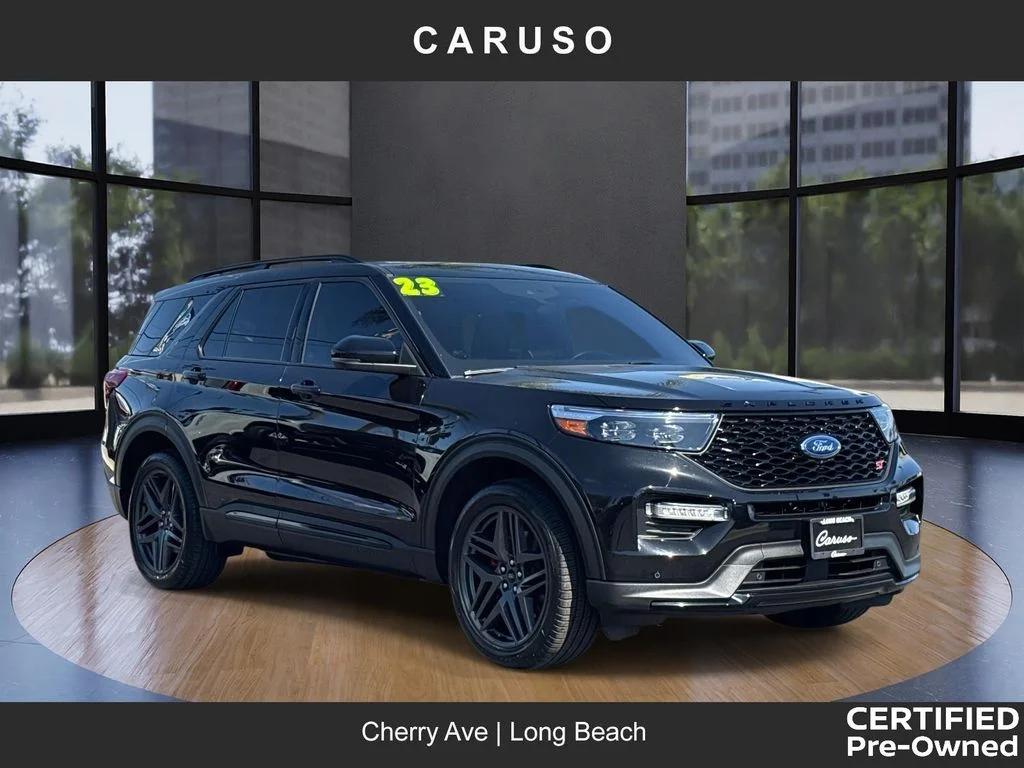 2023 Ford Explorer ST 4WD's photo