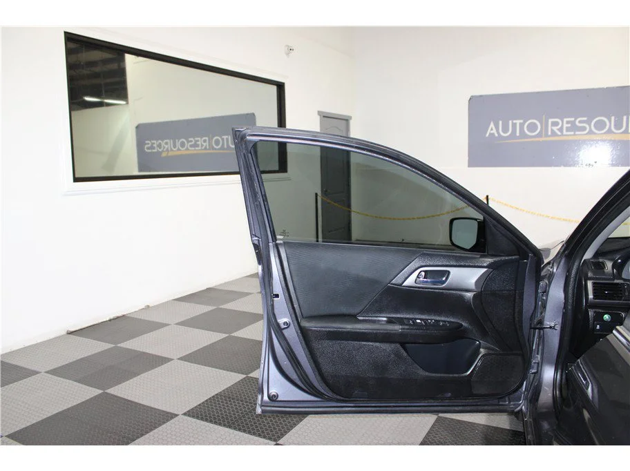Used 2015 Dark Gray Honda LX image 11