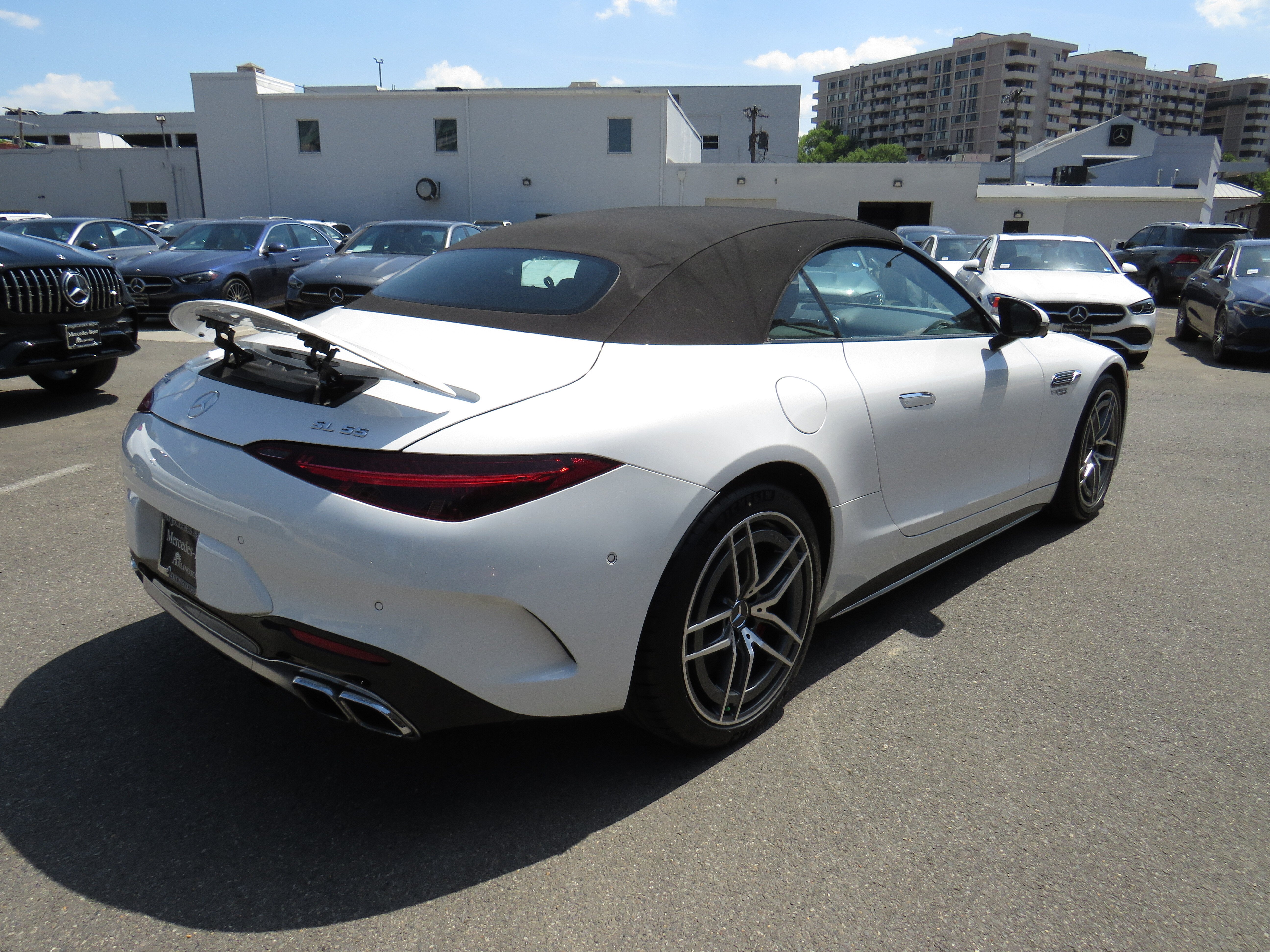 Certified Used 2022 MANUFAKTUR Moonlight White Metallic Mercedes-Benz AMG® SL 55 image 5