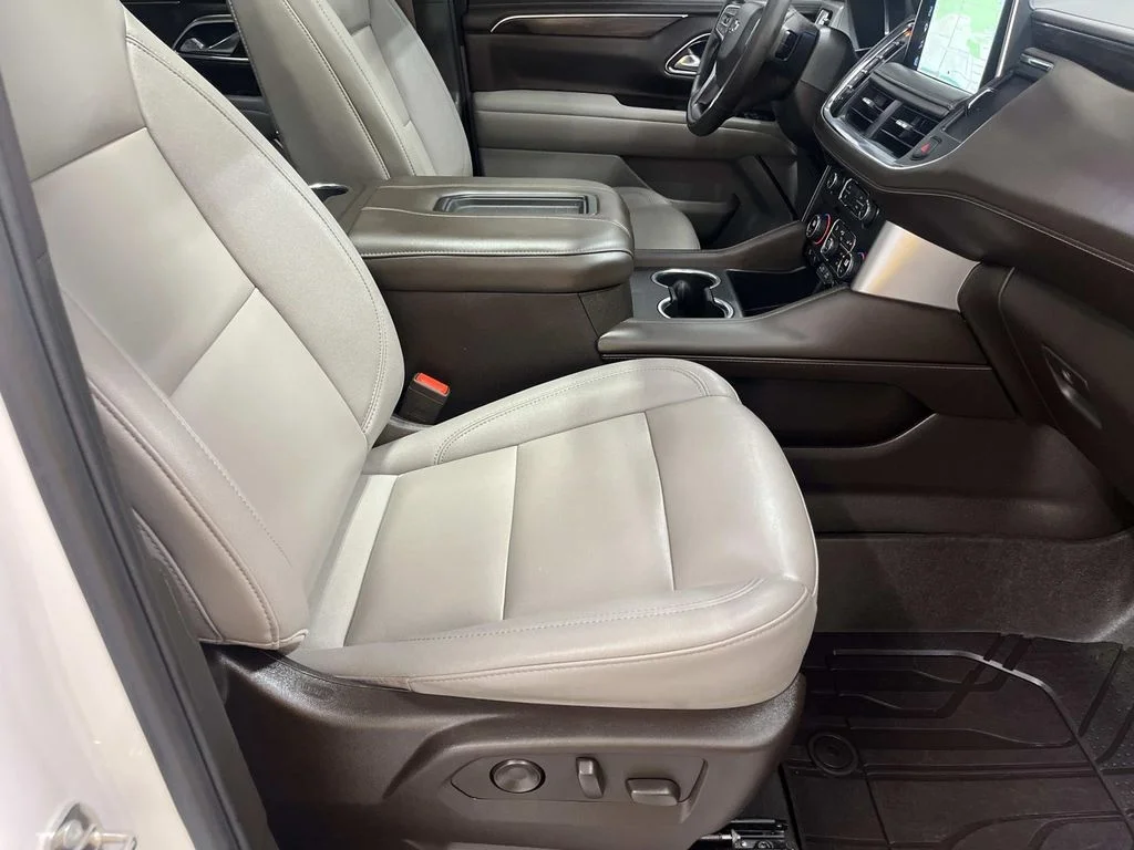Used 2024 Summit White Chevrolet Z71 image 30