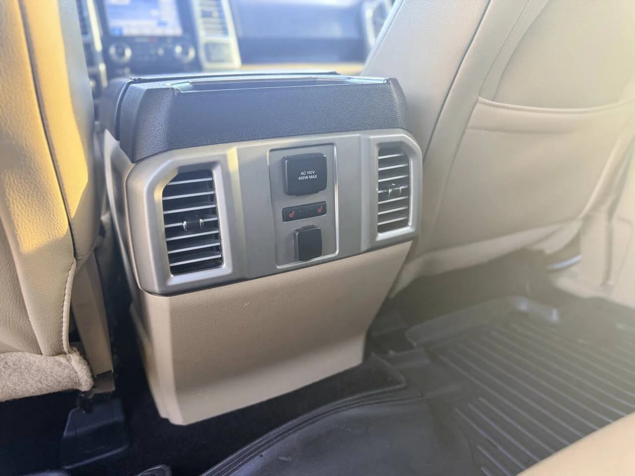 Used 2016 White Ford Lariat 4x4 4dr SuperCrew 5.5 ft. SB image 31