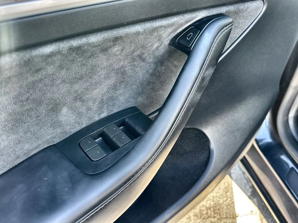 Used 2024  Tesla Long Range image 24