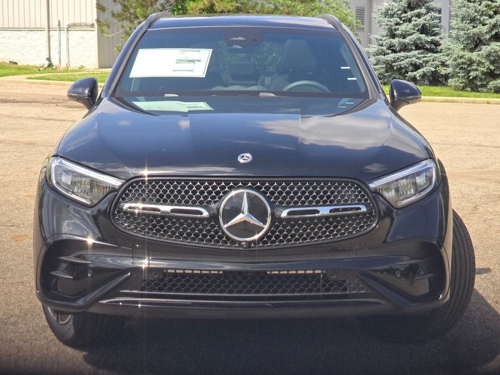 New 2026 Black Mercedes-Benz GLC 300 image 11