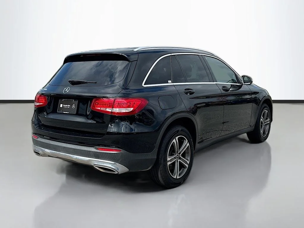 Used 2018 Black Mercedes-Benz GLC 300 image 3