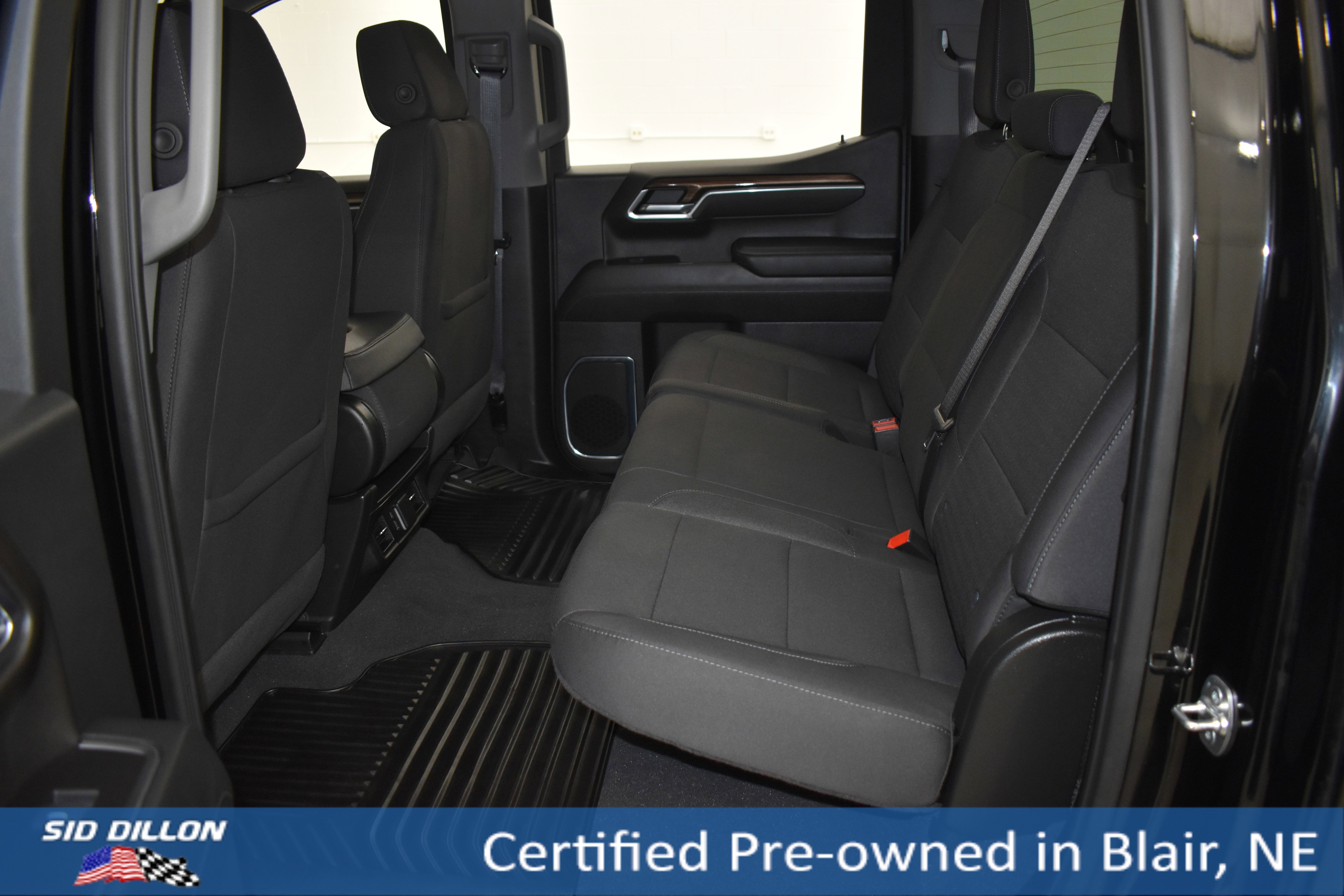 Used 2025 Black Chevrolet LT image 9