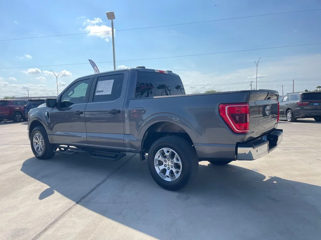 Used 2023 Gray Ford XLT image 3