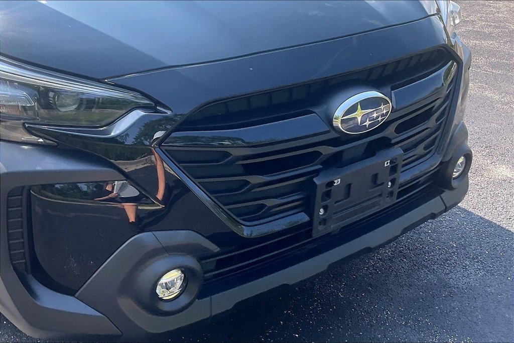 Used 2024 Black Subaru Onyx Edition image 31