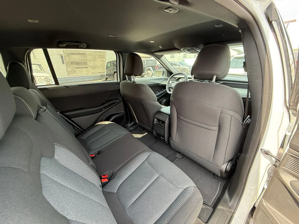 New 2026 White/off-white Jeep Laredo image 11