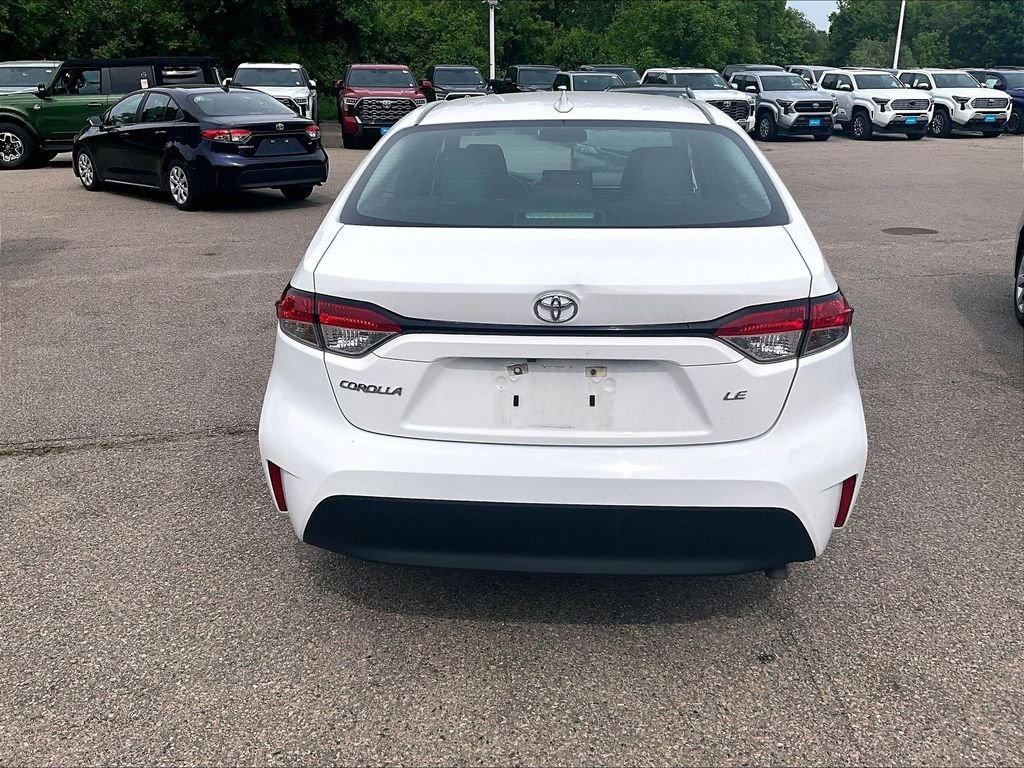 Used 2023 White Toyota LE image 10
