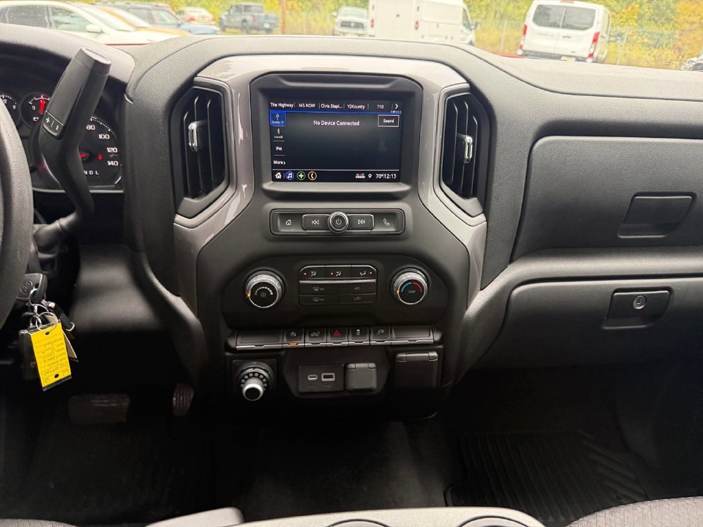Used 2022 Red Chevrolet Custom image 16