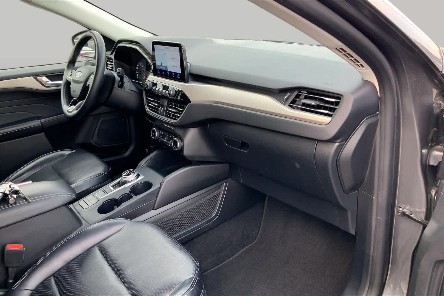 Used 2022 Carbonized Gray Metallic Ford SEL image 18