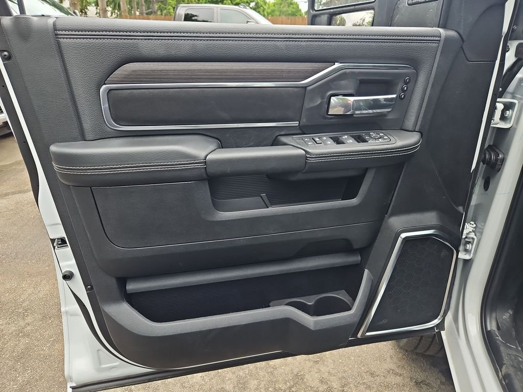 New 2026 Bright White Clear-Coat Exterior Paint RAM Laramie image 11