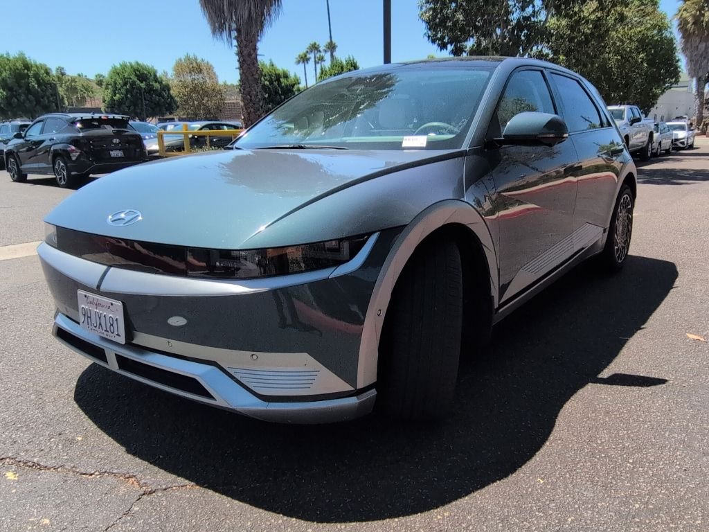 Certified Used 2023 Green Hyundai Limited image 3