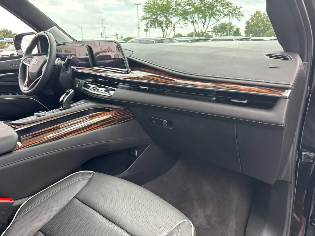2024 Cadillac Escalade Premium Luxury - Photo 40