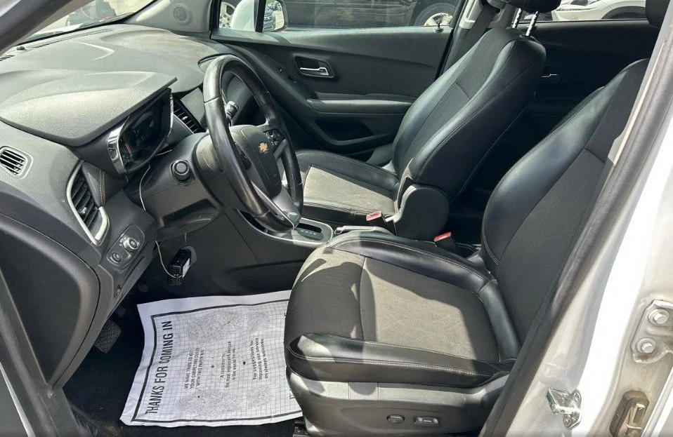Used 2019 White Chevrolet LT image 6