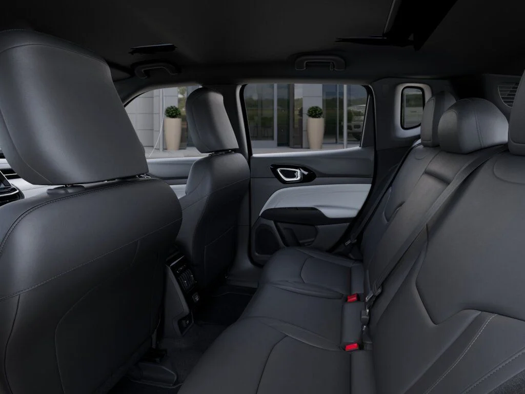 New 2026 Diamond Black Crystal Pearlcoat Jeep Limited image 23