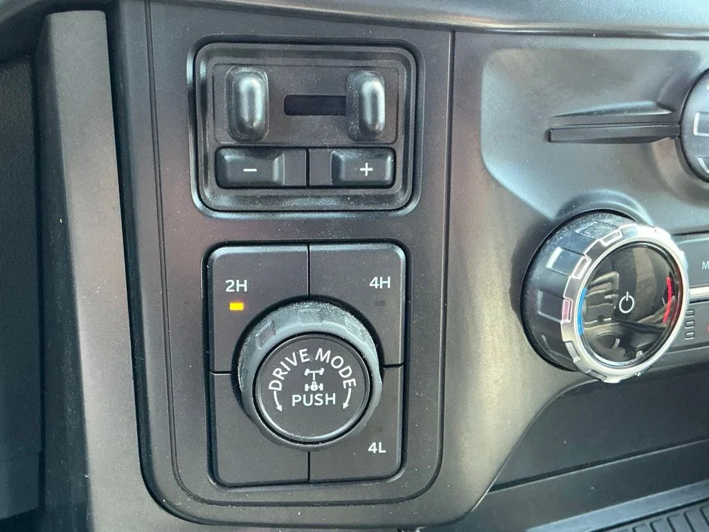 Used 2024 Blue Ford XLT image 39