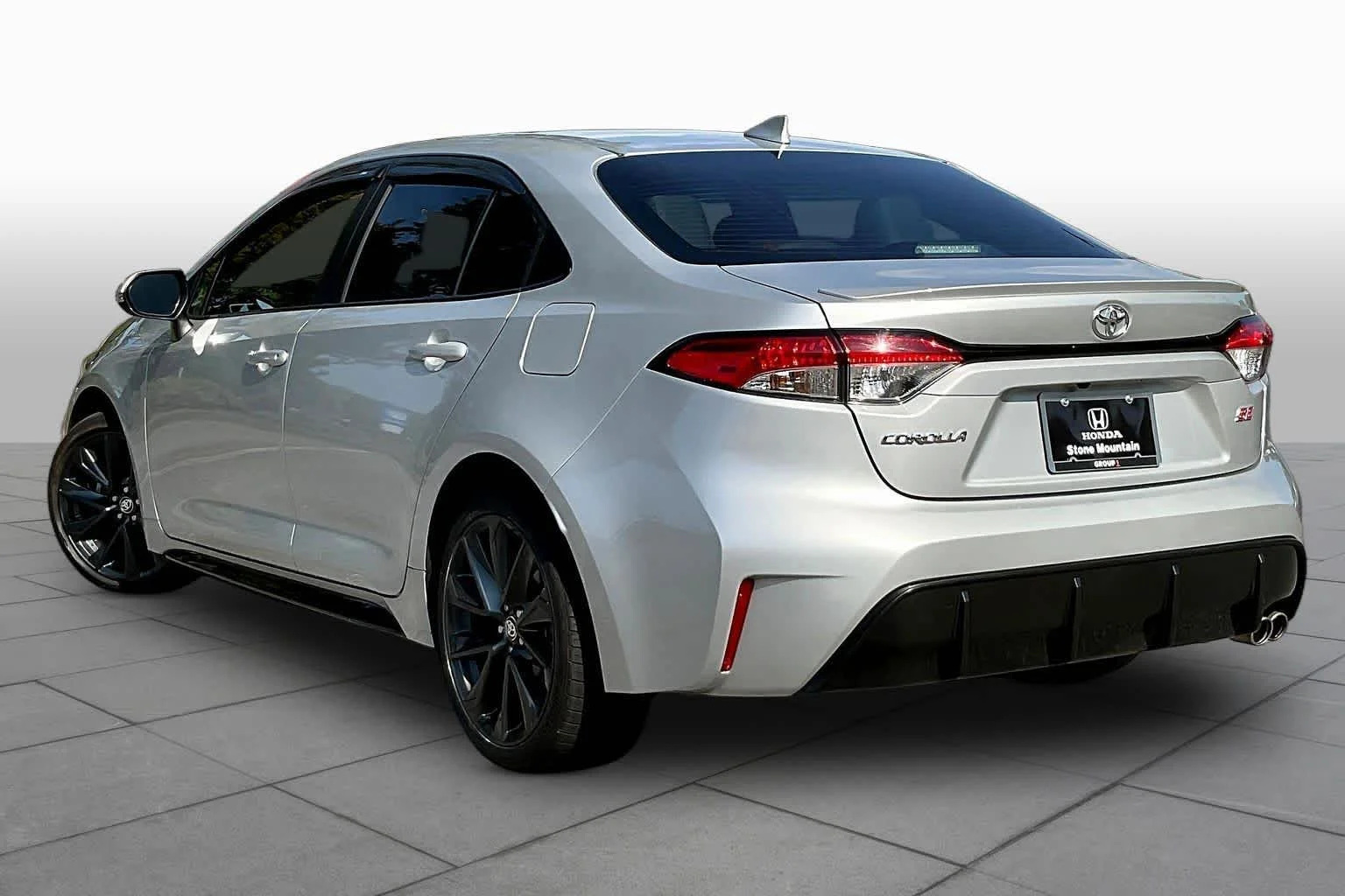 Used 2025 Classic Silver Metallic Toyota SE image 12