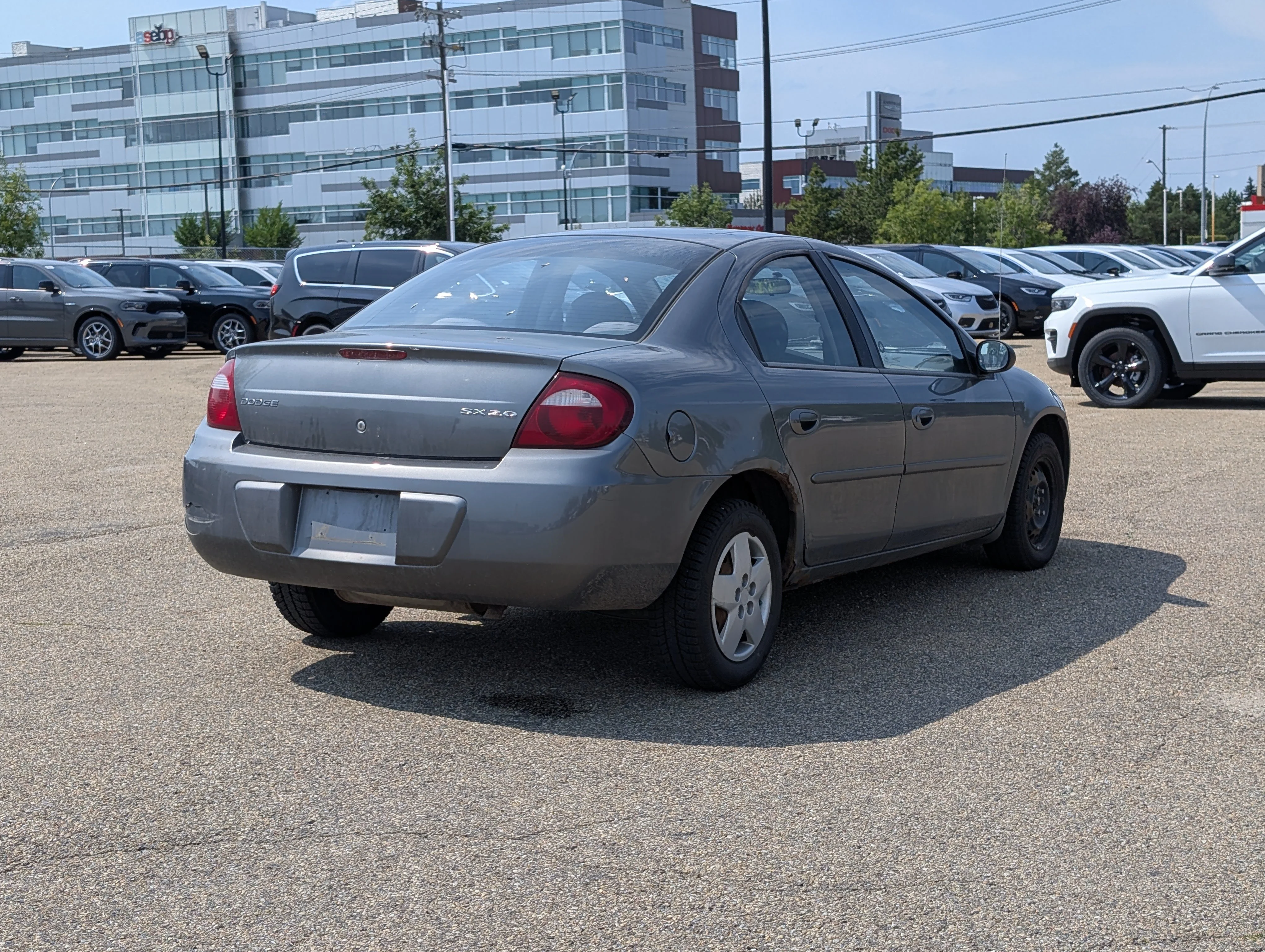 Used 2005 Mineral Gray Metallic Dodge Base image 6