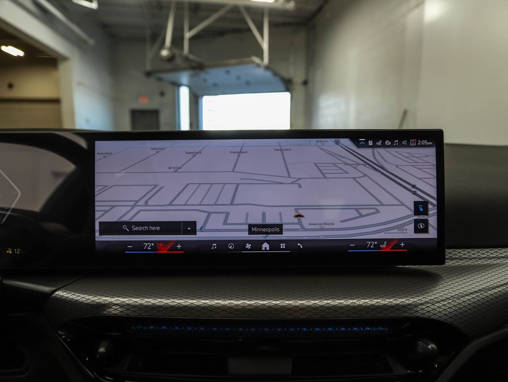 2025 BMW i4 40 - Photo 17