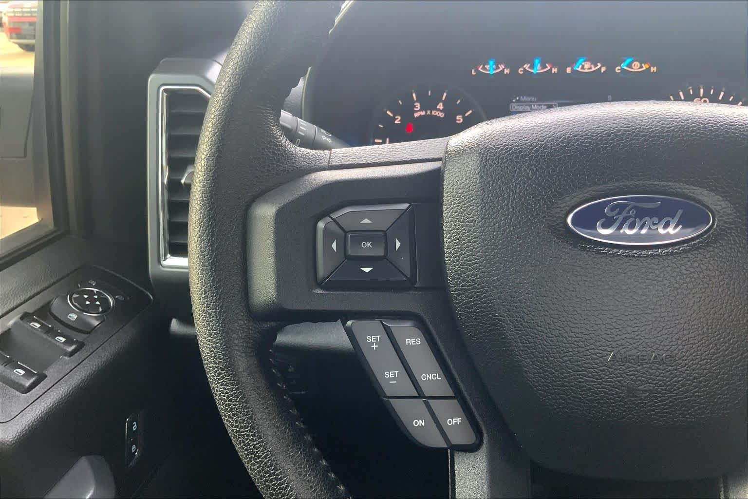 Used 2015 Tuxedo Black Metallic Ford XLT image 24