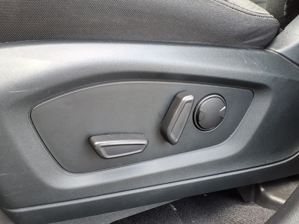 Used 2020 Black Metallic Ford XLT image 4
