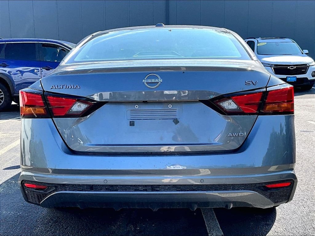 Used 2024 Gray Nissan 2.5 SV image 5