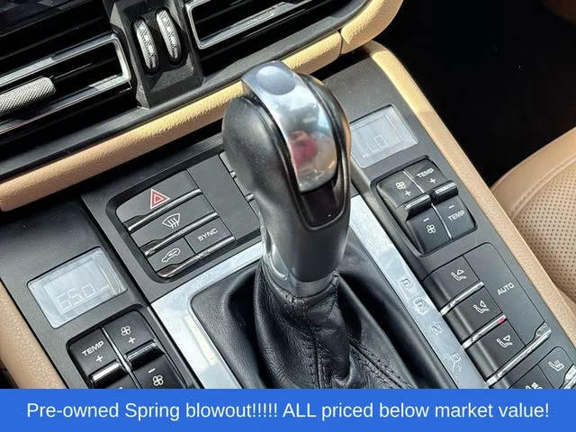 Used 2019 White Porsche SUV image 27