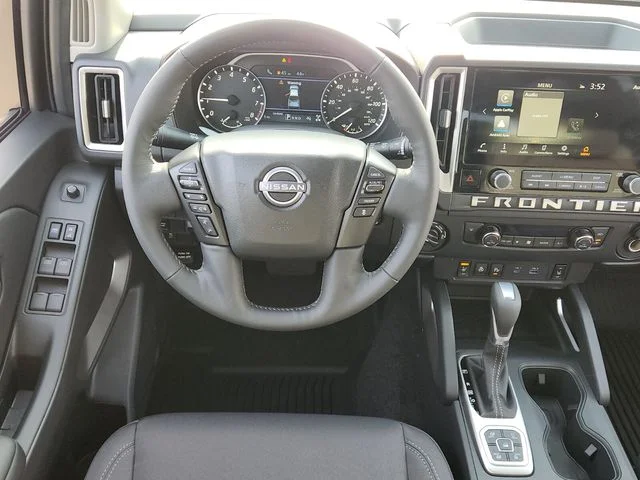 2026 Nissan Frontier SV - Photo 9