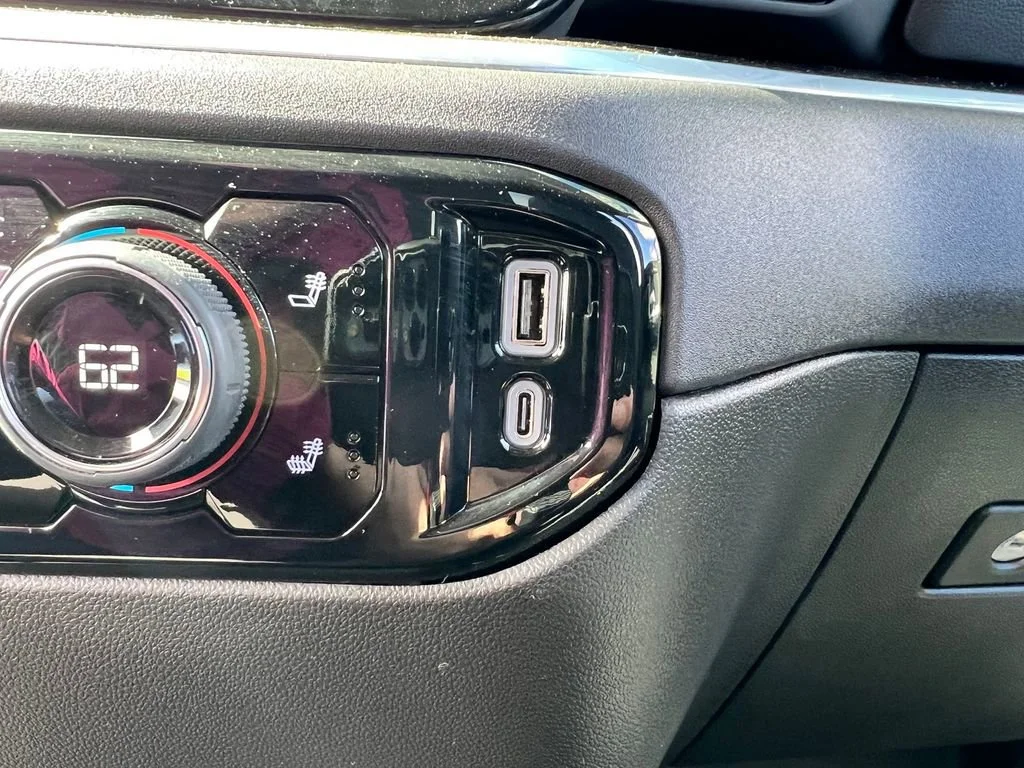 2025 Chevrolet Silverado 2500HD LT - Photo 24