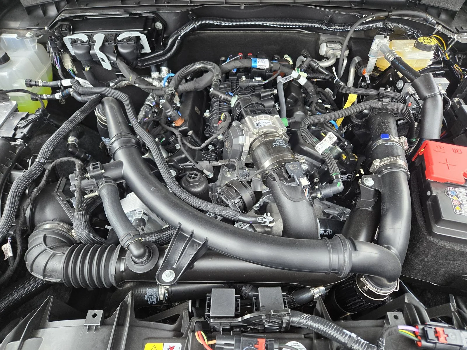 New 2025 Carbonized Gray Metallic Ford Badlands® image 19