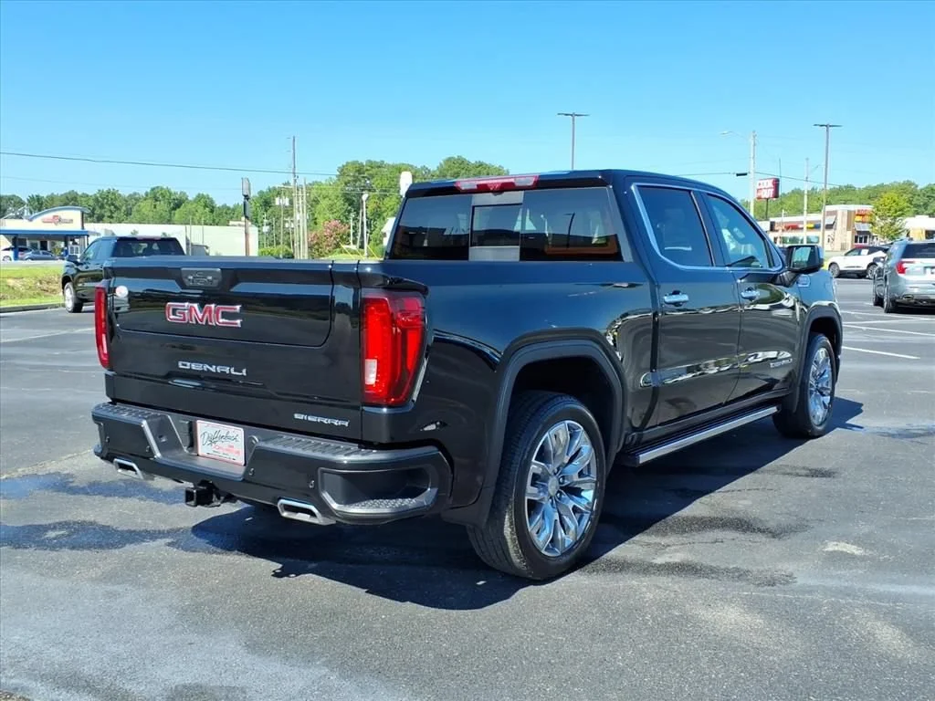 Used 2025 Onyx Black GMC Denali image 19