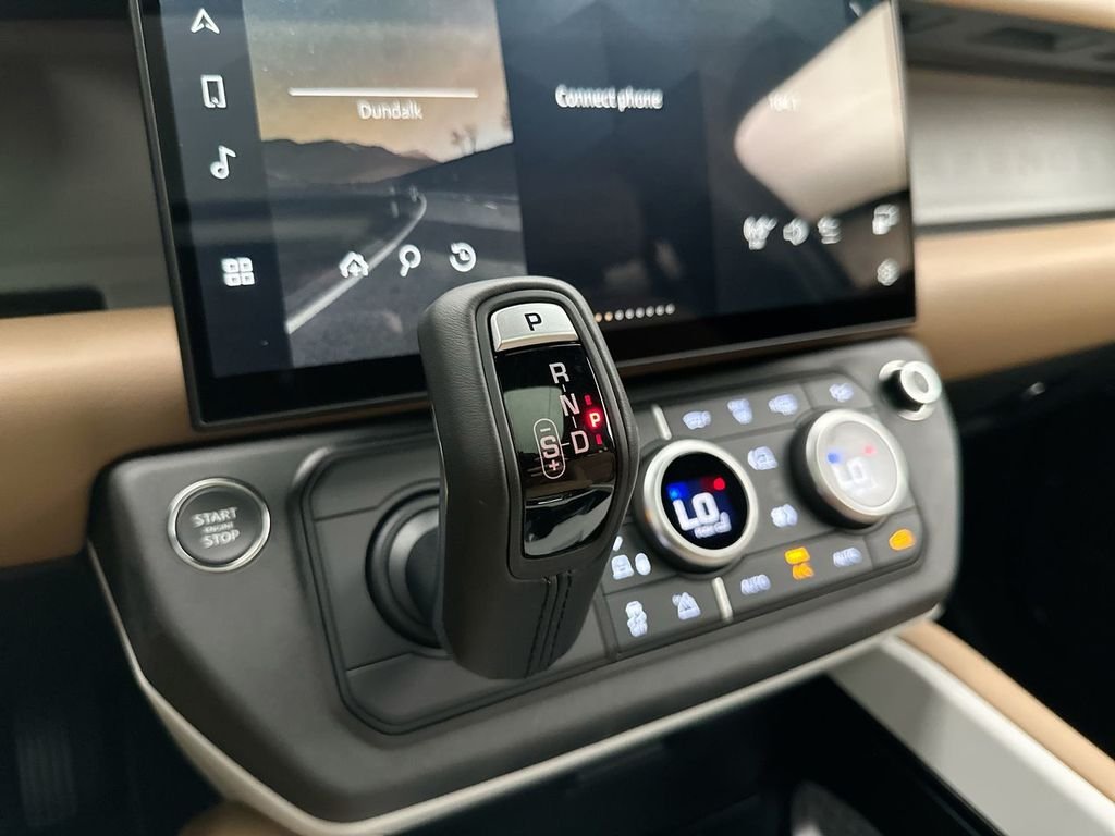 New 2026 Santorini Black Land Rover S image 12