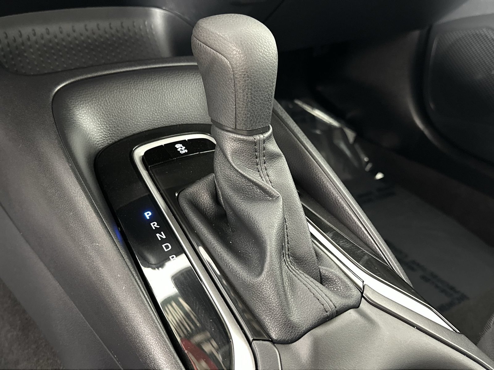 Used 2025 Silver Toyota LE image 19