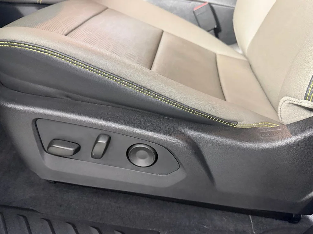 Certified Used 2025 Blue Chevrolet ZR2 image 27