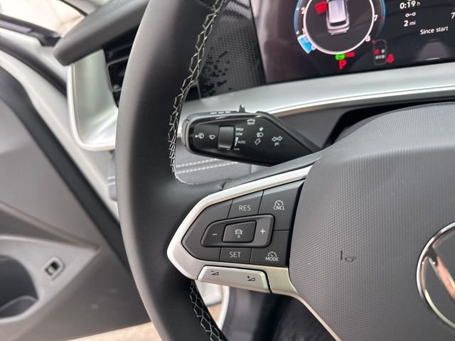New 2026 Pure White Volkswagen 2.0T SE image 33