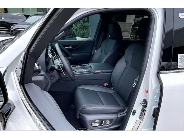 New 2026 Eminent White Pearl Lexus LUXURY image 24