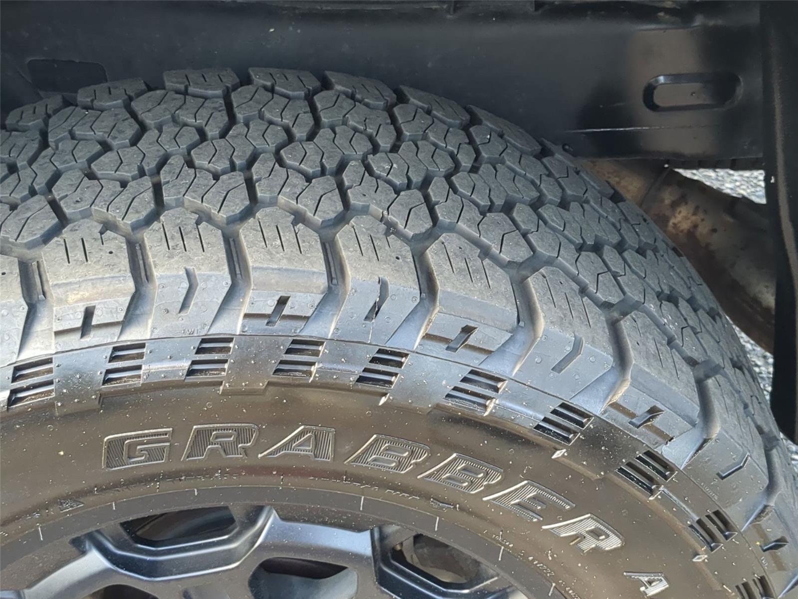 Used 2023  TOYOTA  image 13