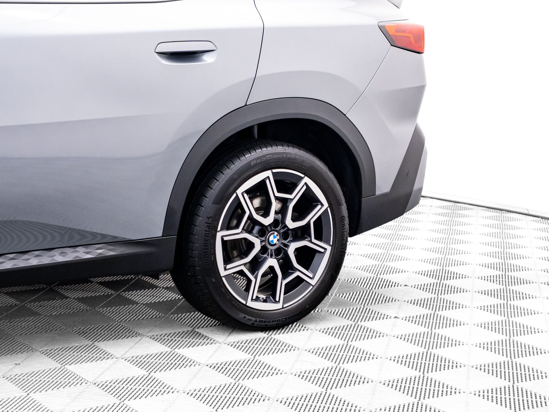 Certified Used 2025 Skyscraper Grey Metallic BMW xDrive28i image 36