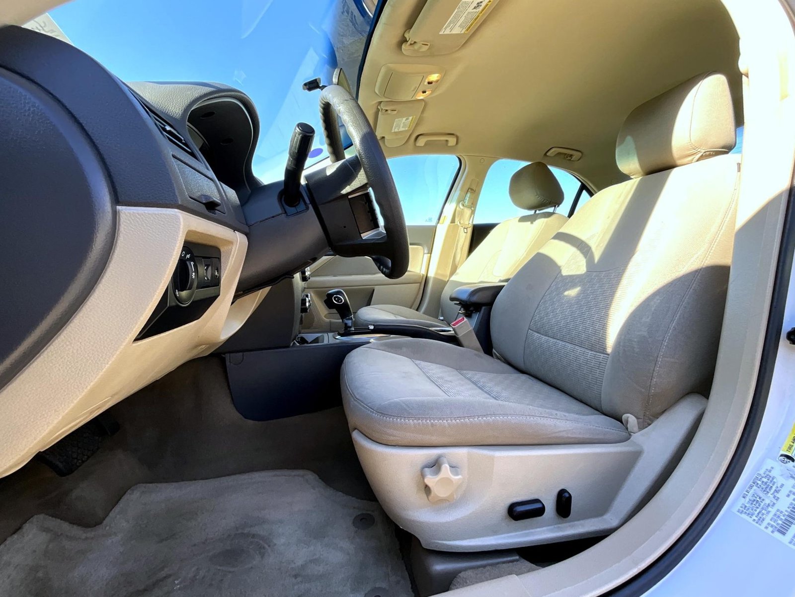Used 2012 White Ford SE image 11