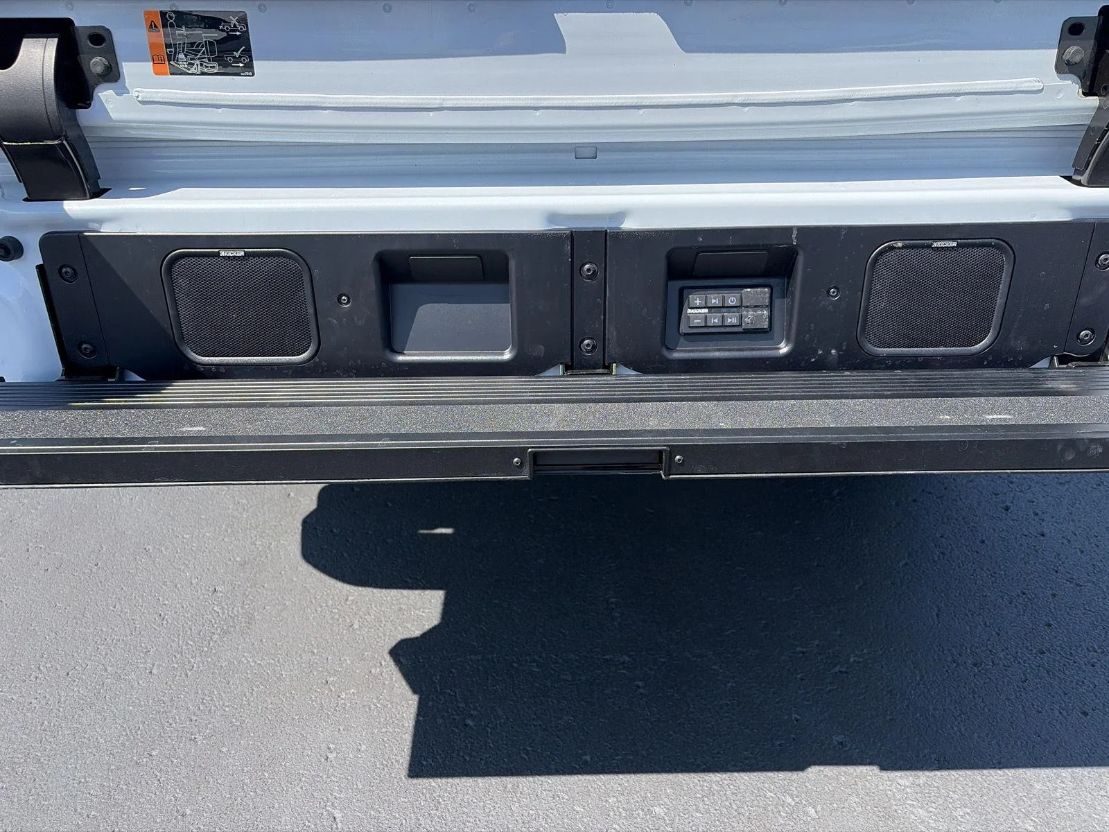 Used 2026 Glacier White Tricoat GMC Denali Ultimate image 11