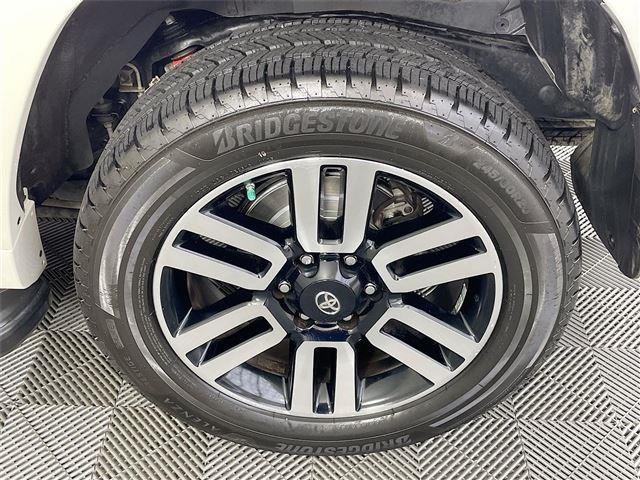 Used 2021 Blizzard Pearl Toyota Limited image 35