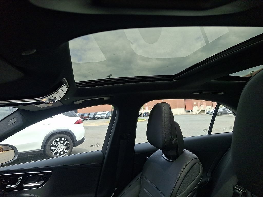 New 2026 Polar White Mercedes-Benz C 300 image 32