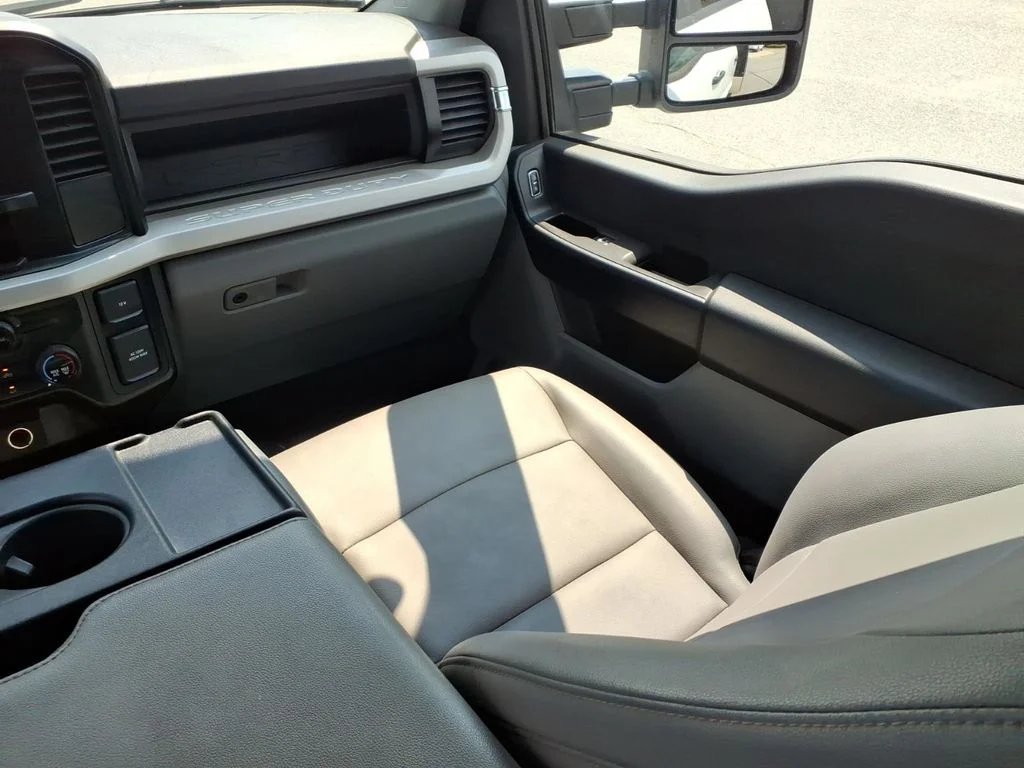 Used 2023 White Ford XL image 26