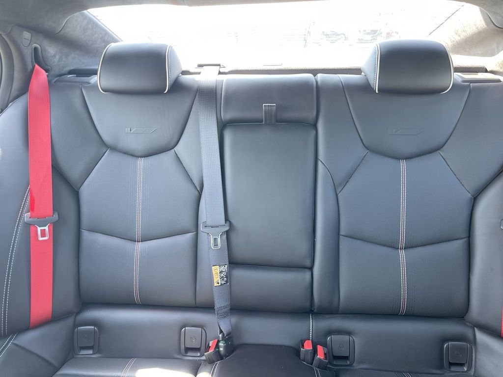 Used 2024 White Cadillac V-Series image 27