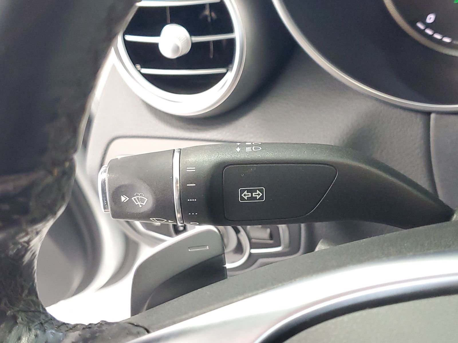 Used 2015 Silver Mercedes-Benz C 400 image 17