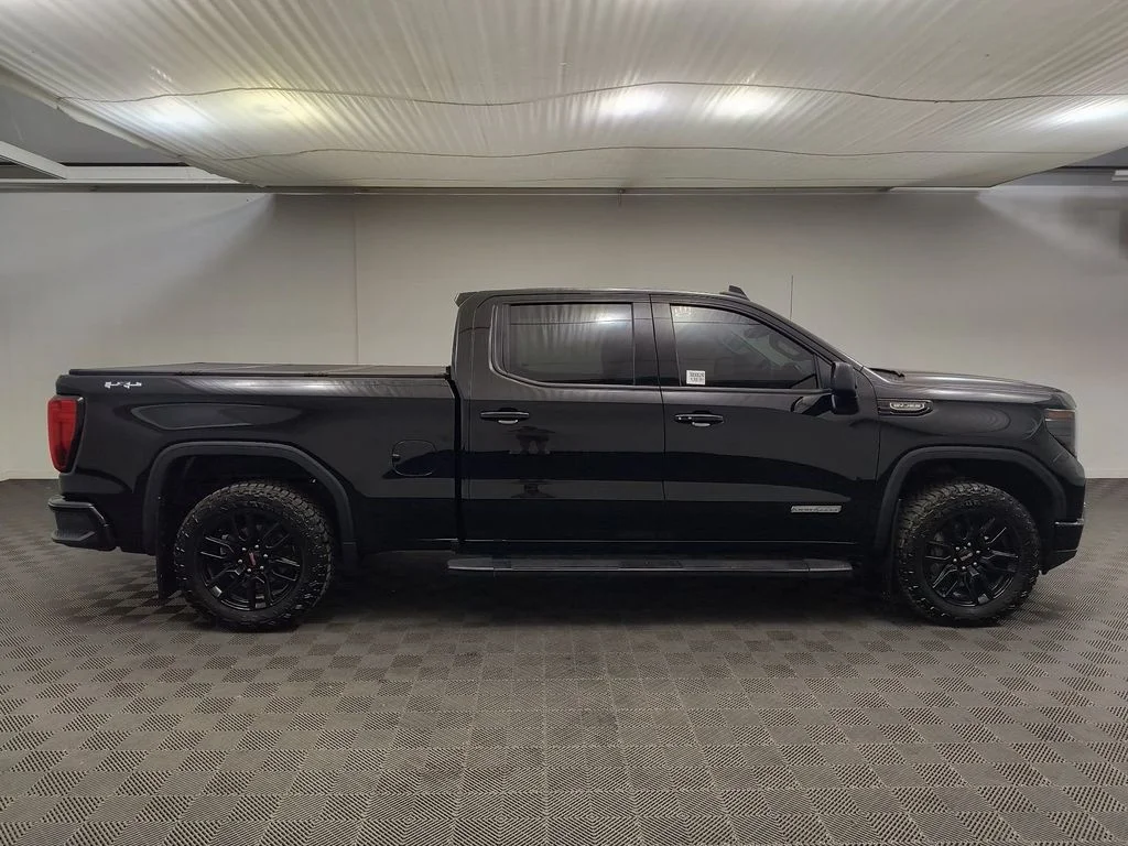 Used 2023 Onyx Black GMC Elevation w/3SB image 8